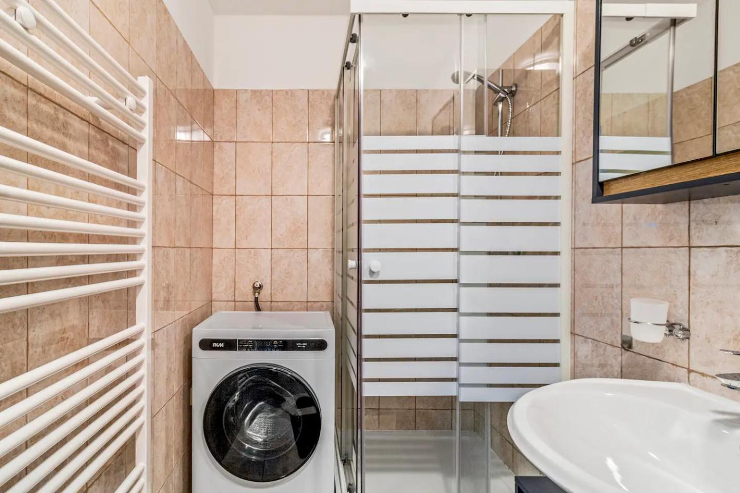 Modernes 35qm Nahe Flughafen & Zentrum Appartement