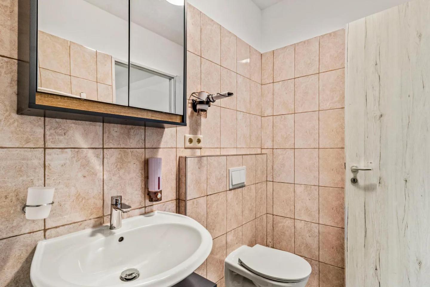 Modernes 35qm Nahe Flughafen & Zentrum * Vienne